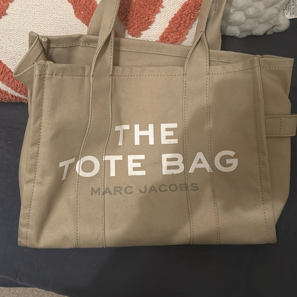 Marc Jacobs The Tote Bag